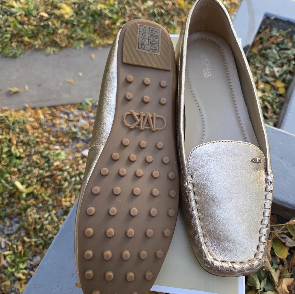 Michael Kors Eve Mocassin Driver Shoe Gold Metallic Flats Sz 11 New In Box - Picture 9 of 11
